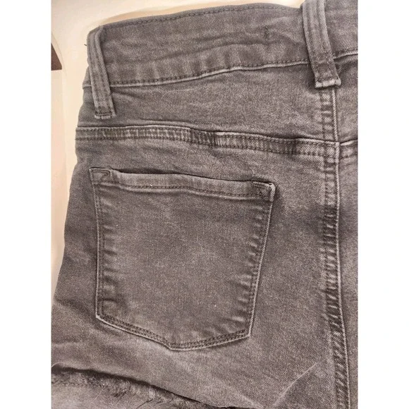 KanCan Shorts Womens Sz Medium Cut Off Black Denim Casual High Rise Distressed - Picture 5 of 8